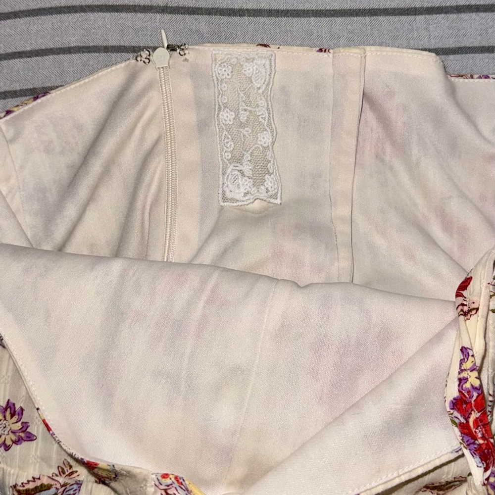 Sadie & Sage Floral Halter Sundress in Cream with Red & Purple Flowers - Picture 3 of 5